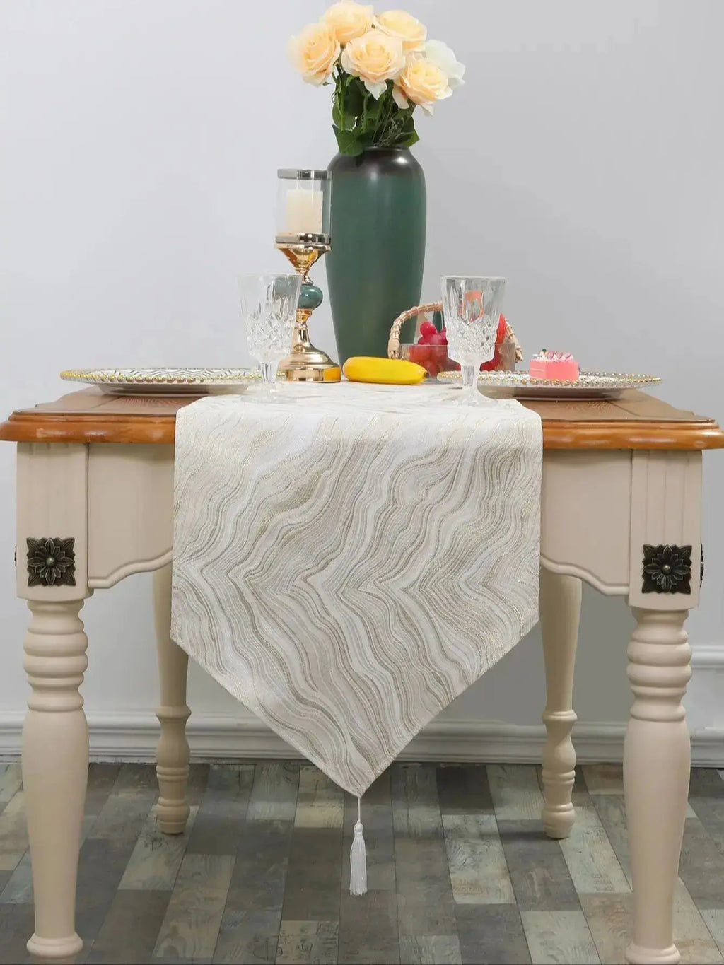 Waterproof and Washable Dinning Table Runner for Party